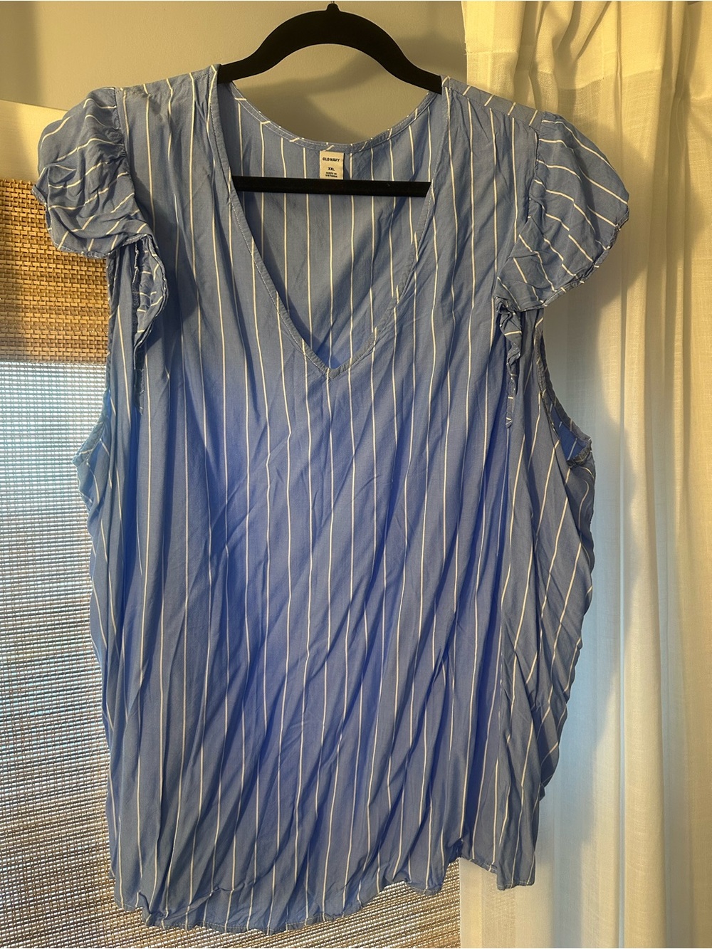 Old Navy Blue and White Striped V-Neck Puff Sleeve Blouse